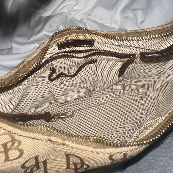 Dooney and Bourke shoulder bag - Picture 12 of 14